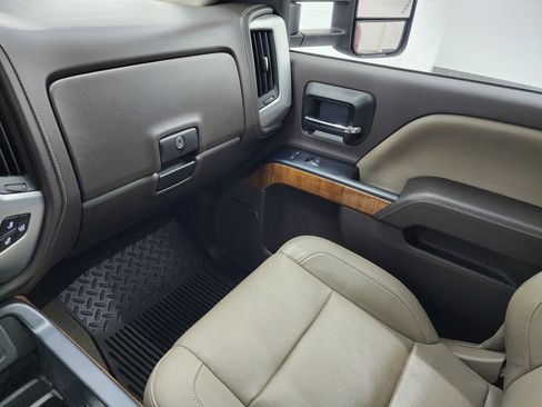 Used 2015 GMC Sierra 3500 SLT w/ Snow Plow Prep Package image 12