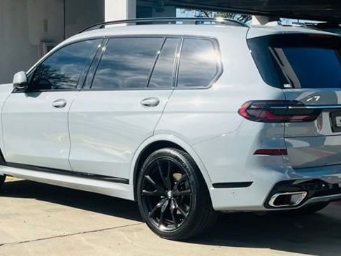 Used 2025 BMW X7 xDrive40i w/ M Sport Package image 4