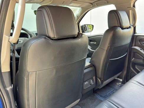Used 2023 Nissan Frontier SV w/ SV Premium Package RWD image 33