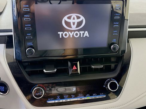 Used 2019 Toyota Corolla SE image 18