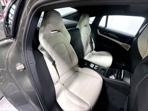 Used 2026 Porsche Panamera 4 image 32