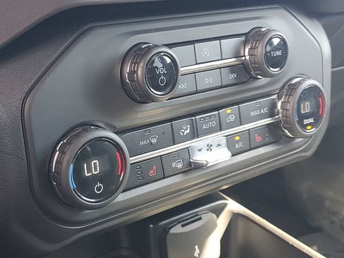 Used 2025 Ford Bronco Big Bend AWD/4WD image 29
