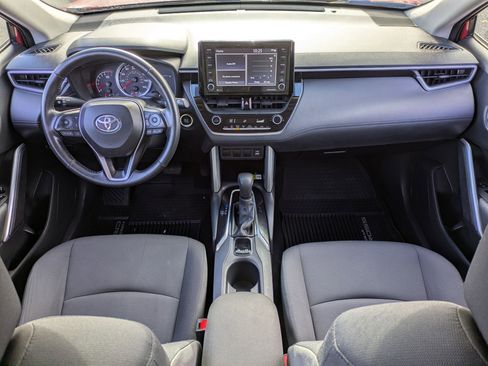 Used 2022 Toyota Corolla Cross LE image 15