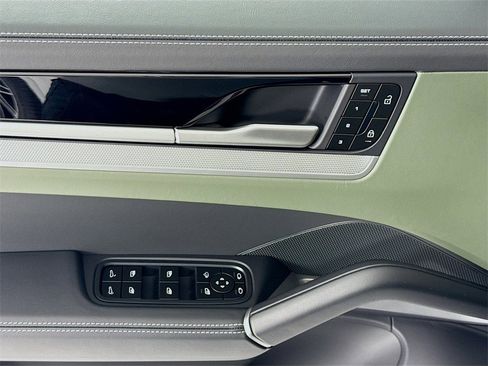 New 2025 Porsche Cayenne Coupe image 11