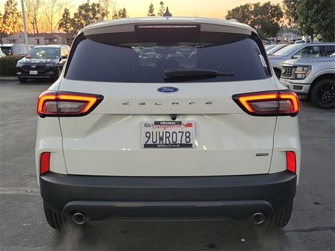 Used 2025 Ford Escape ST-Line w/ Equipment Group 301A image 18