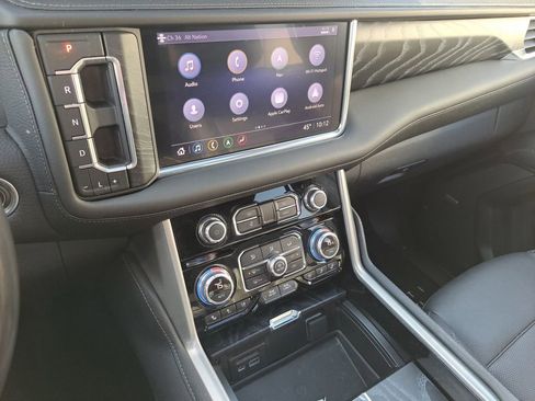 Used 2021 GMC Yukon Denali w/ Denali Premium Package image 15