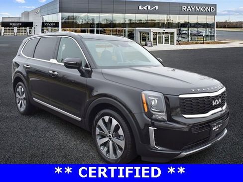 Certified 2022 Kia Telluride S image 1