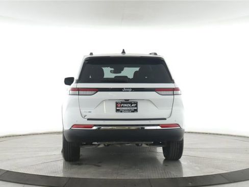 Used 2024 Jeep Grand Cherokee Limited 4xe AWD/4WD image 11