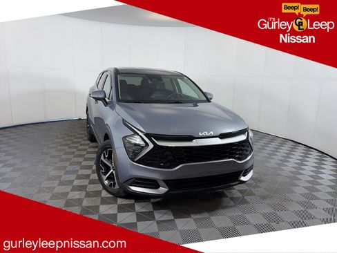 Used 2023 Kia Sportage EX image 1