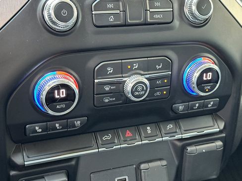 Used 2021 GMC Sierra 1500 SLT w/ SLT Premium Package image 27