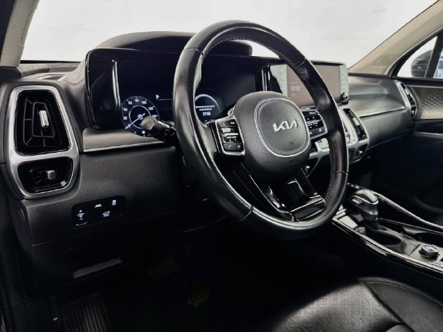 Used 2023 Kia Sorento SX FWD image 20