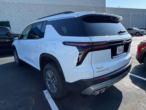 New 2026 Chevrolet Traverse LT w/ Driver Confidence Package FWD image 31