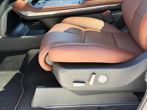 New 2026 Lincoln Navigator Reserve AWD/4WD image 18