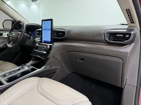 Used 2023 Ford Explorer Platinum w/ Technology Package image 31