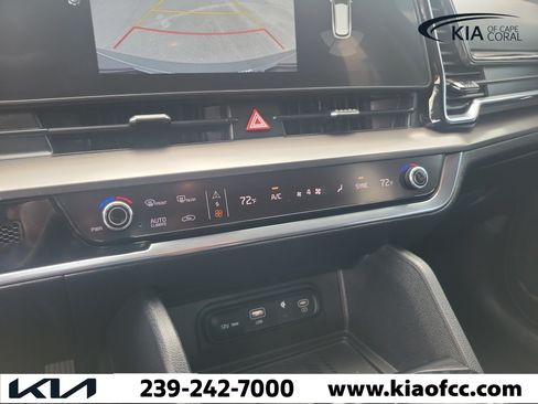 Certified 2025 Kia Sportage EX FWD image 33