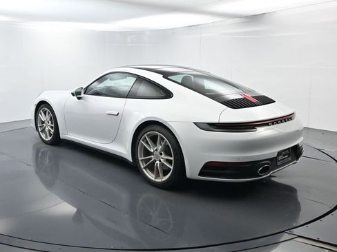 Certified 2022 Porsche 911 Carrera image 3