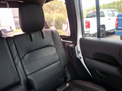 Used 2023 Jeep Wrangler Sahara w/ Cold Weather Group image 20