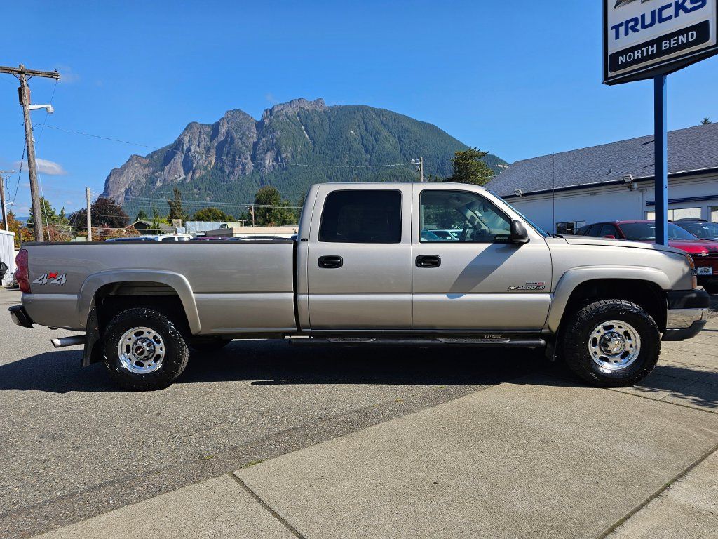 Used 2003 Chevrolet Silverado 2500 LT AWD/4WD image 4