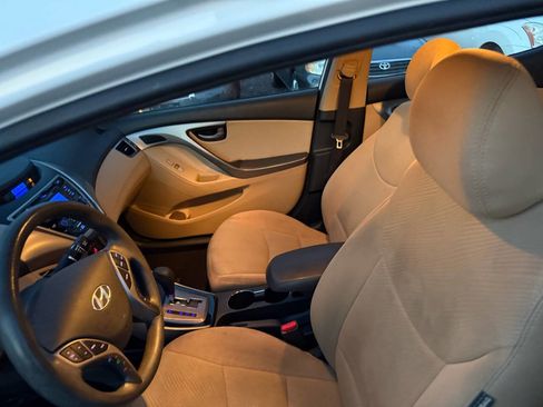 Used 2013 Hyundai Elantra GLS w/ Preferred Pkg image 17