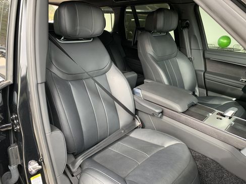 Used 2025 Land Rover Range Rover Autobiography image 40