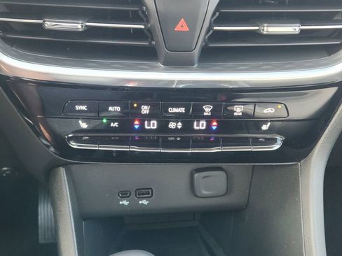 Used 2024 Buick Encore GX Avenir w/ Avenir Technology Package image 20