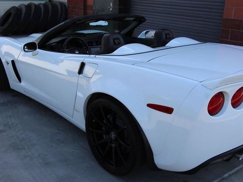 Used 2013 Chevrolet Corvette 427 w/ 1SC Preferred Equipment Group RWD image 13