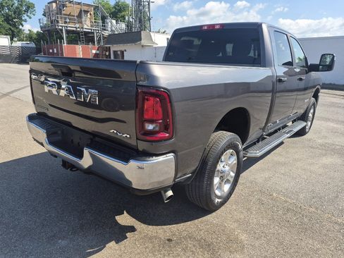 Used 2025 RAM 2500 Big Horn AWD/4WD image 3