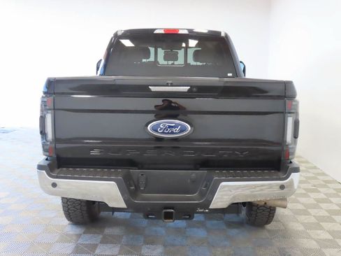 Used 2017 Ford F250 Lariat w/ Lariat Value Package AWD/4WD image 5