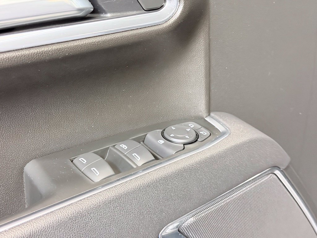Used 2025 GMC Sierra 1500 Elevation AWD/4WD image 12