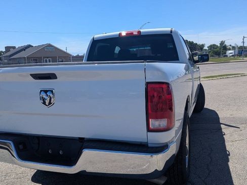 Used 2021 RAM 1500 Classic SLT RWD image 15