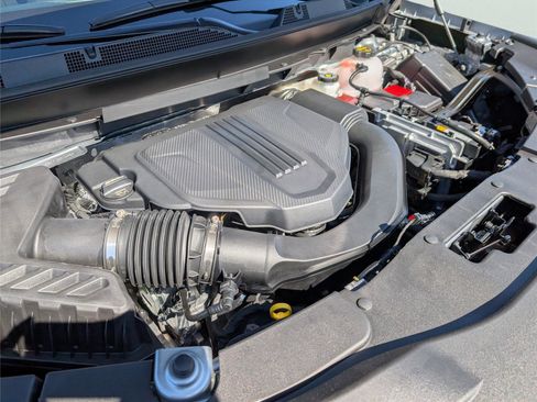 New 2026 Chevrolet Traverse RS FWD image 27