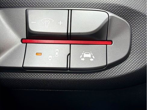 Used 2019 Hyundai Veloster 2.0 Premium FWD image 23