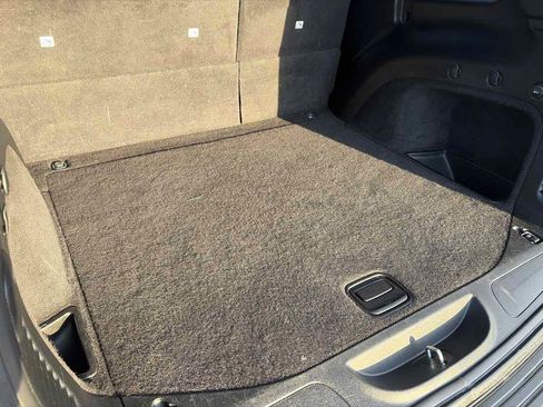 Used 2019 Jeep Grand Cherokee Altitude RWD image 19