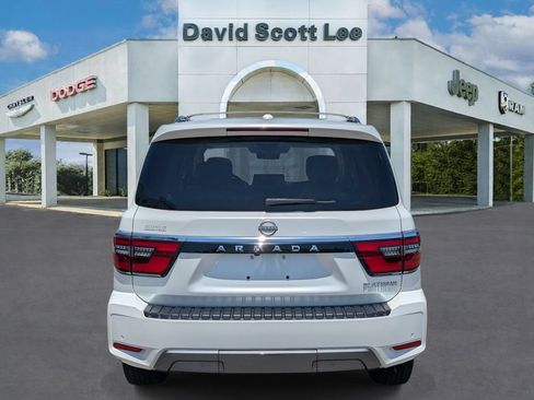 Used 2024 Nissan Armada Platinum w/ Captain's Chairs Package RWD image 8