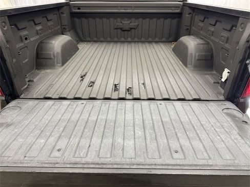 Used 2021 Chevrolet Silverado 1500 LT Trail Boss w/ Convenience Package II image 24