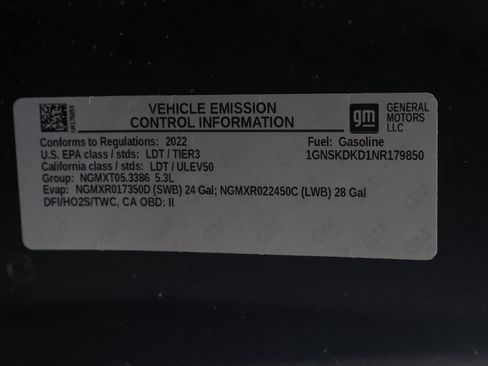 Used 2022 Chevrolet Suburban Z71 w/ Luxury Package image 14