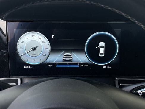 Used 2023 Hyundai Elantra Limited image 18