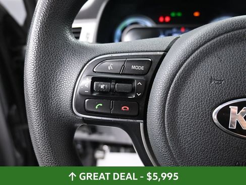 Used 2018 Kia Niro LX FWD image 31