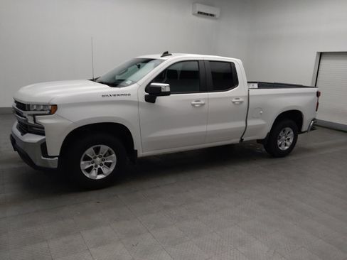 Used 2020 Chevrolet Silverado 1500 LT image 2
