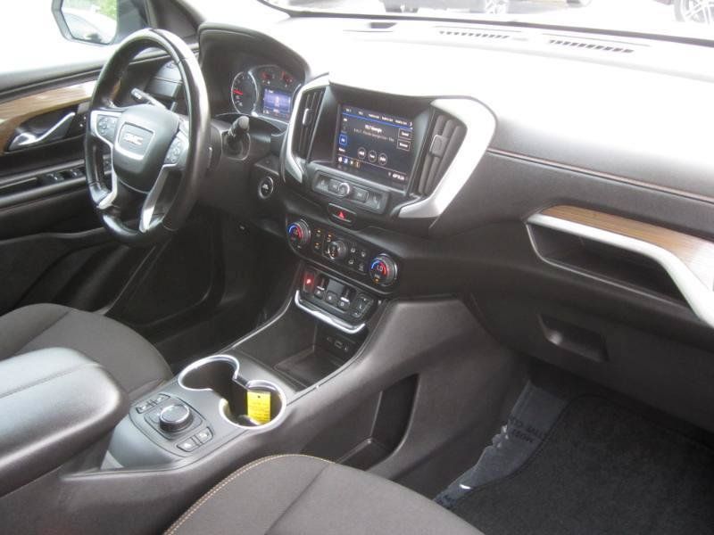 Used 2021 GMC Terrain SLE w/ Driver Convenience Package FWD image 13