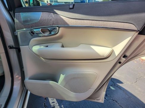 Used 2022 Volvo XC90 T6 Inscription w/ Lounge Package image 21