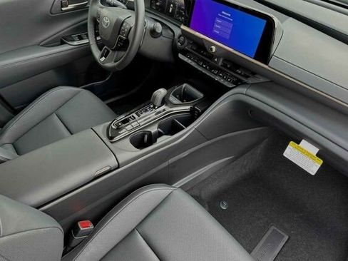 New 2025 Toyota Crown Signia image 13