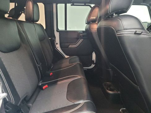 Used 2018 Jeep Wrangler Unlimited Sport AWD/4WD image 19