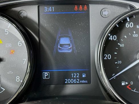 Used 2021 Nissan Rogue Sport SL FWD image 18