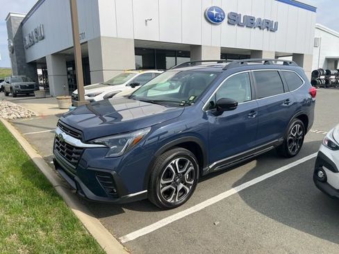 Used 2025 Subaru Ascent Limited w/ Popular Package #2 image 2