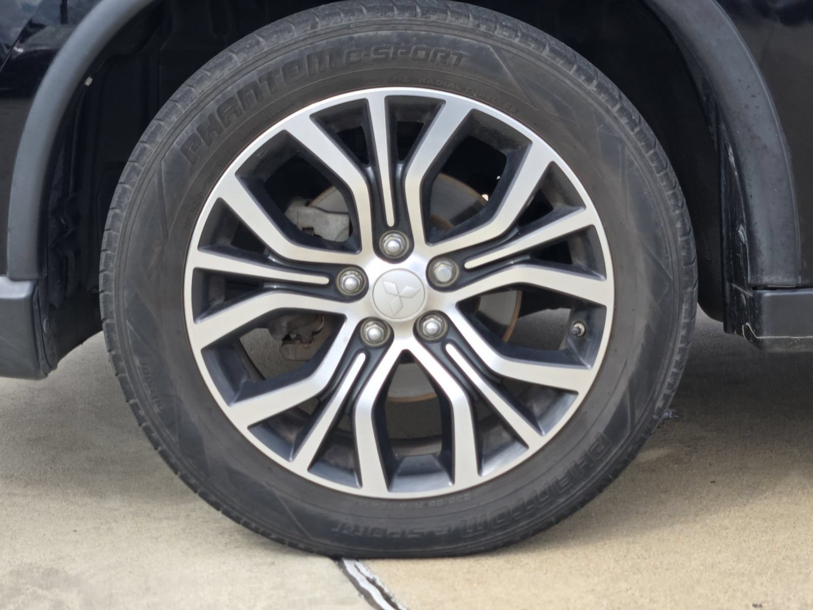 Used 2017 Mitsubishi Outlander SE FWD image 11