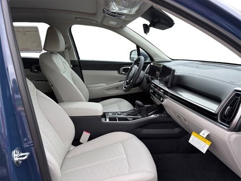 New 2025 Kia Sorento S w/ Panoramic Sunroof Package image 15