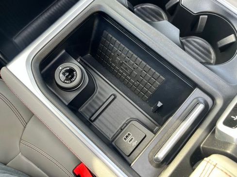 Certified 2025 Ford Expedition Active AWD/4WD image 53