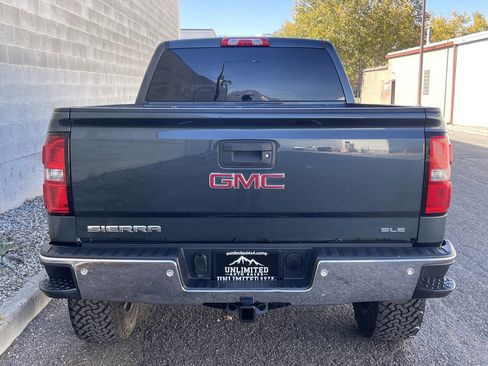 Used 2017 GMC Sierra 1500 SLE image 2