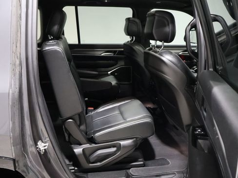 Used 2023 Jeep Wagoneer Series II image 24